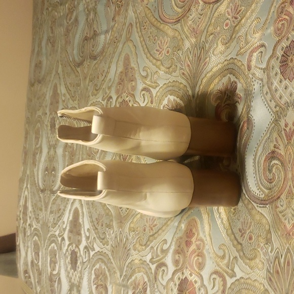 Rag and Bone cream booties size 7 - Picture 3 of 3